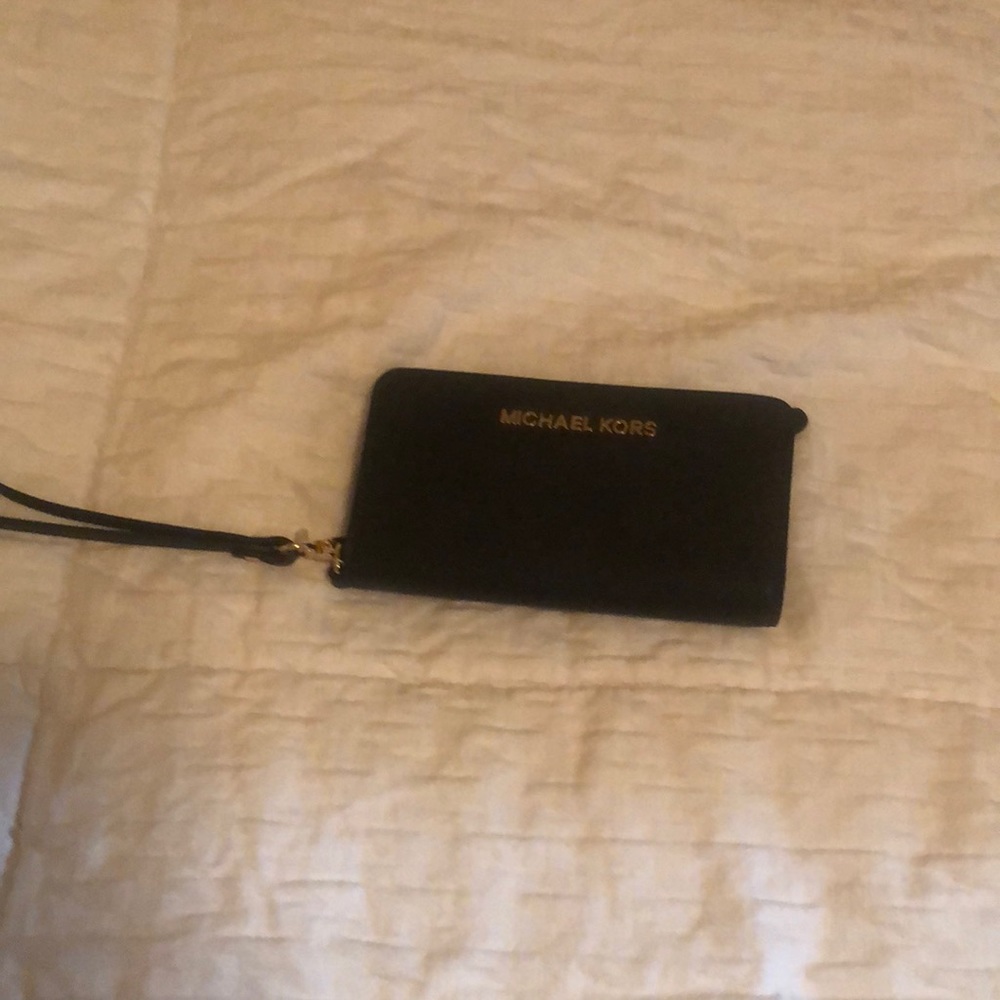 Michael Kors black wallet - Picture 1 of 4